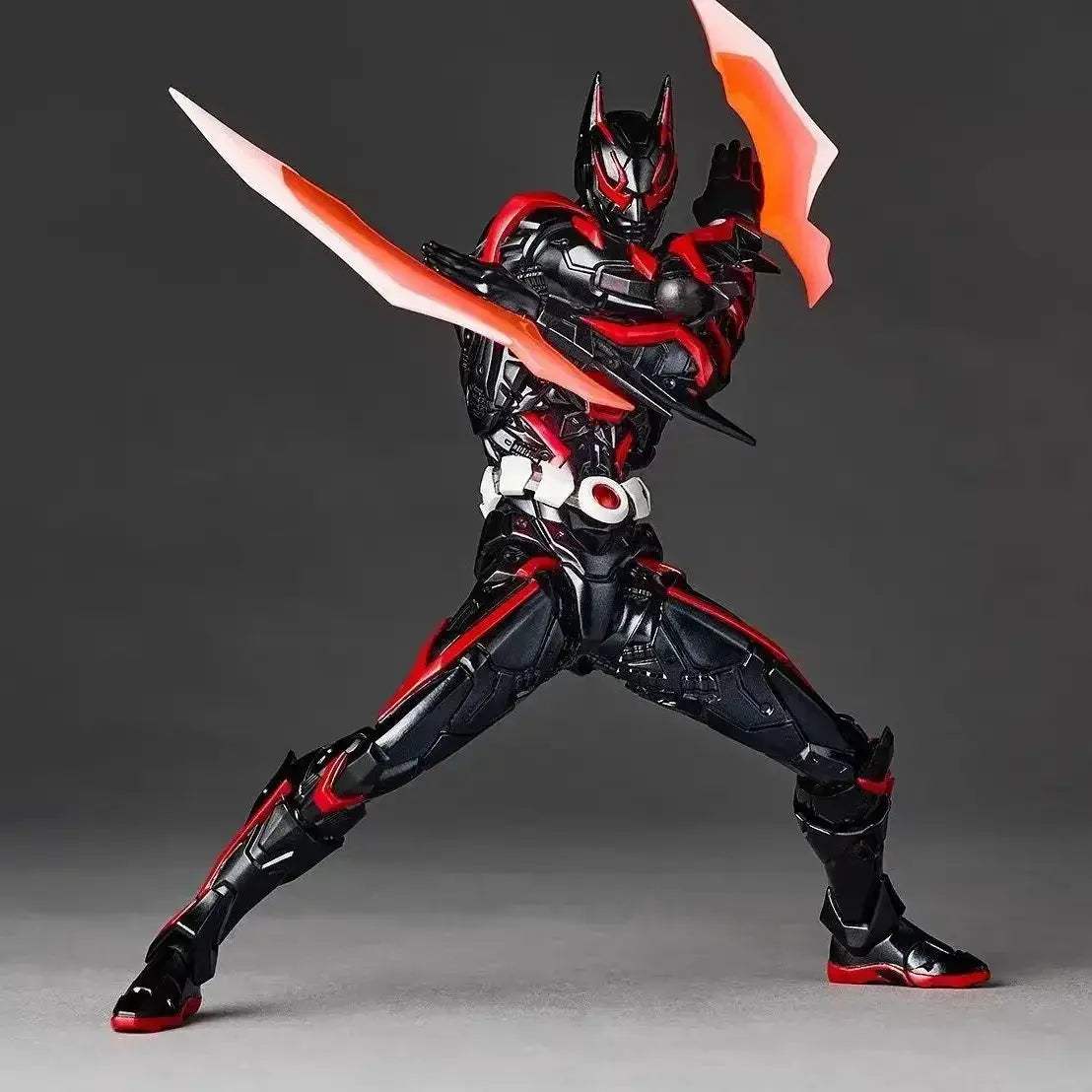  Batman Beyond One Twelfth Scale Revoltech PVC Figure -  ToylandEU™