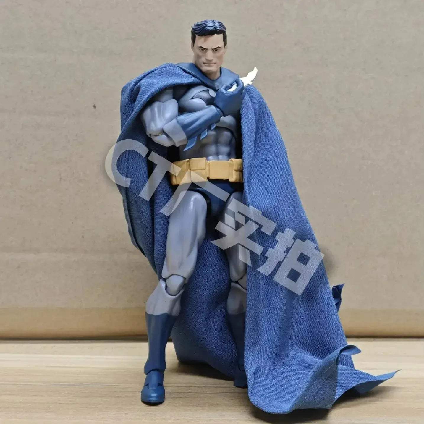 Batman Hush Mafex 105 Action Figure Premium Collectible In Stock - ToylandEU