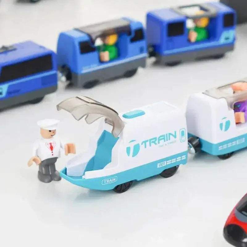 Battery Operated Wooden Electric Train Set With Magnetic Tracks - ToylandEU