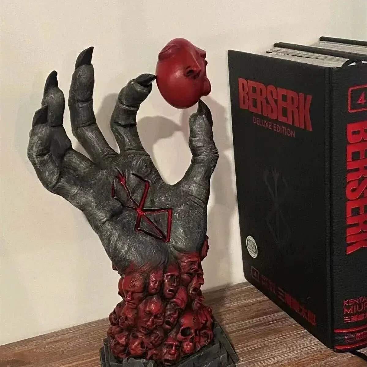Berserk Hand Of God Figure 25 Cm Collectible Statue - ToylandEU