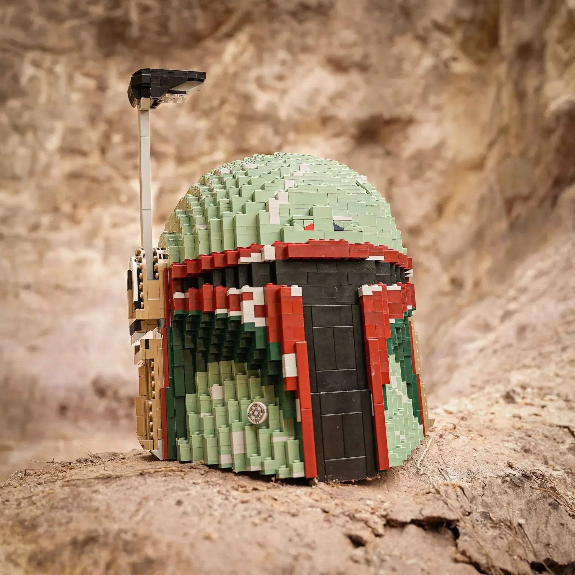 Boba's Life-Sized Helmet - ToylandEU