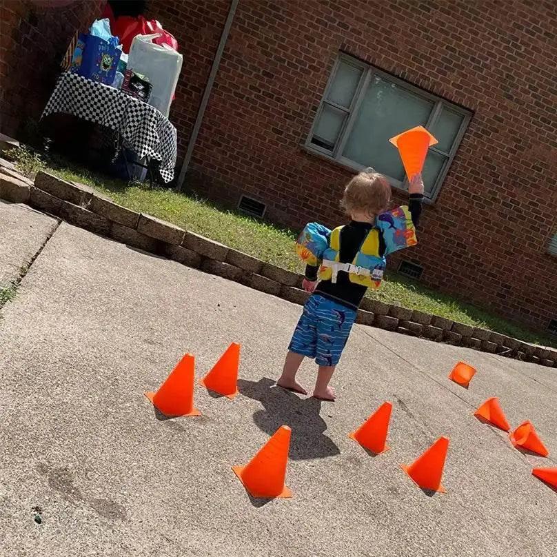  Bold Race Car Party Decor Mini Cones Toyland EU -  ToylandEU™