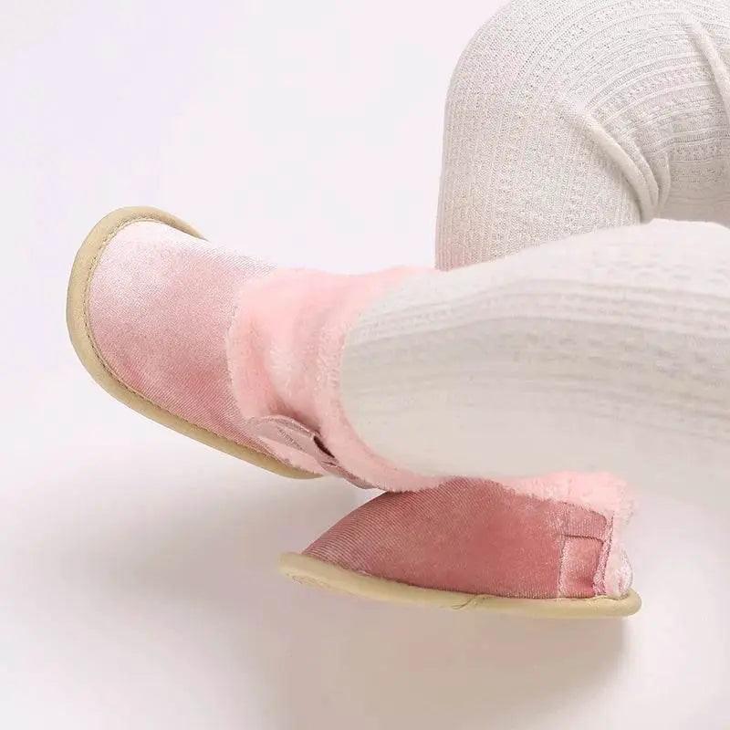  Cotton Baby Girl Bow Boots - Soft and Fluffy Winter Preschool Footwear (0-18 Months) -  ToylandEU™