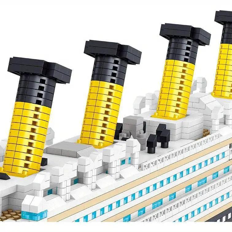  MOC 4404PCS Titanic Building Blocks Mini Cruise Ship Model Toys -  ToylandEU™