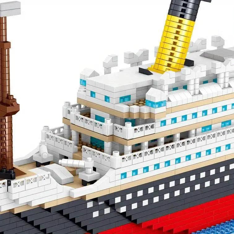  MOC 4404PCS Titanic Building Blocks Mini Cruise Ship Model Toys -  ToylandEU™
