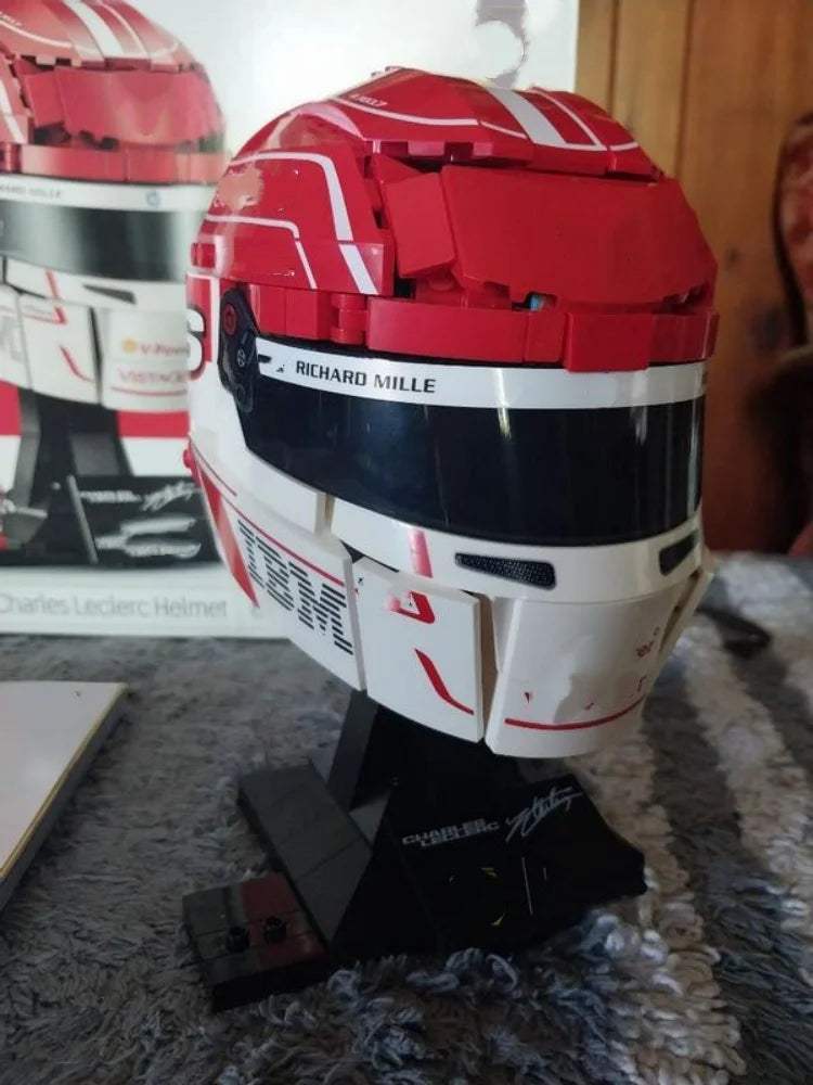 Building Bricks Helmet Model | 886 Pieces | Toylandeu