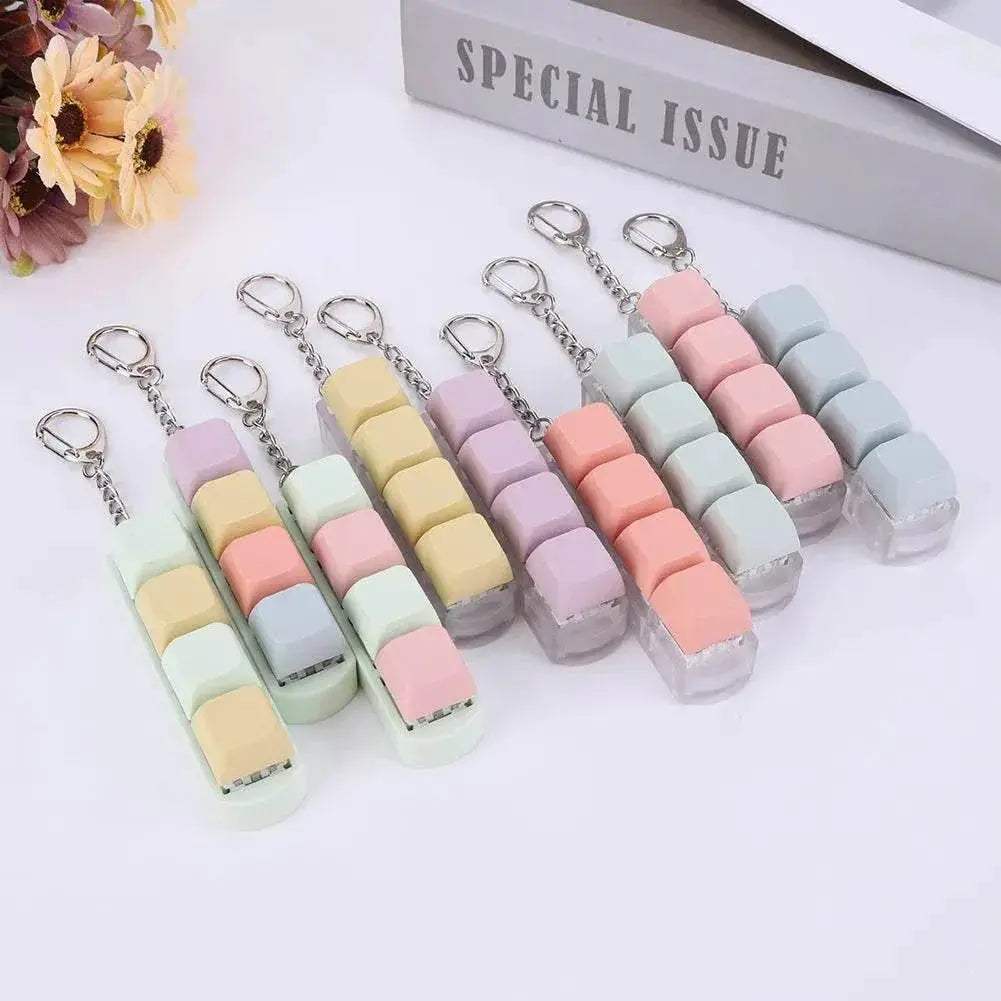 Button Keycap Fidget Keychain 4 Keys Keyboard Decompression Toys Keyboard Keychain Toys for Adult To Relief Stress Pass The Time - ToylandEU