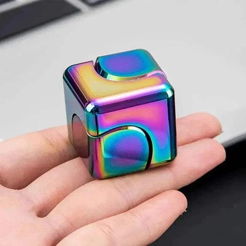  Calm Fidget Spinner Metal Square Relief Toyland EU -  ToylandEU™