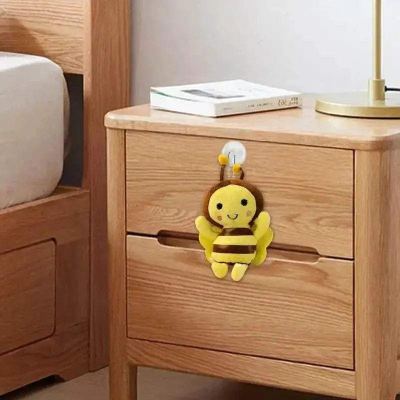  Charming 12cm Bee Plush Keychain - Adorable Anime Toy for Kids -  ToylandEU™