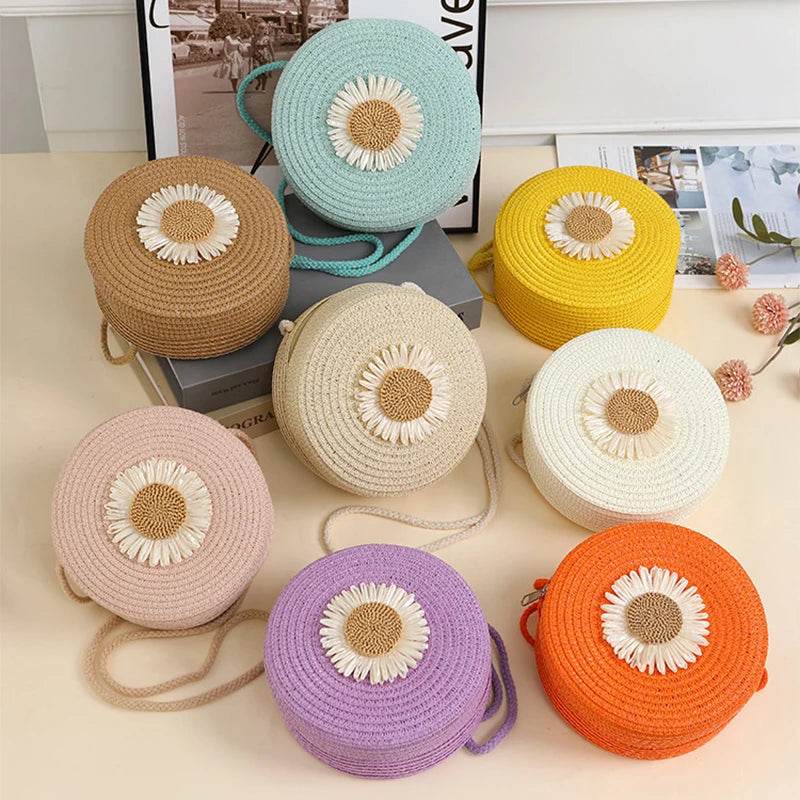 Charming Straw Crossbody Bag For Girls Ages Four To Six Floral Woven Design With Mini Zipper Photo Prop - ToylandEU