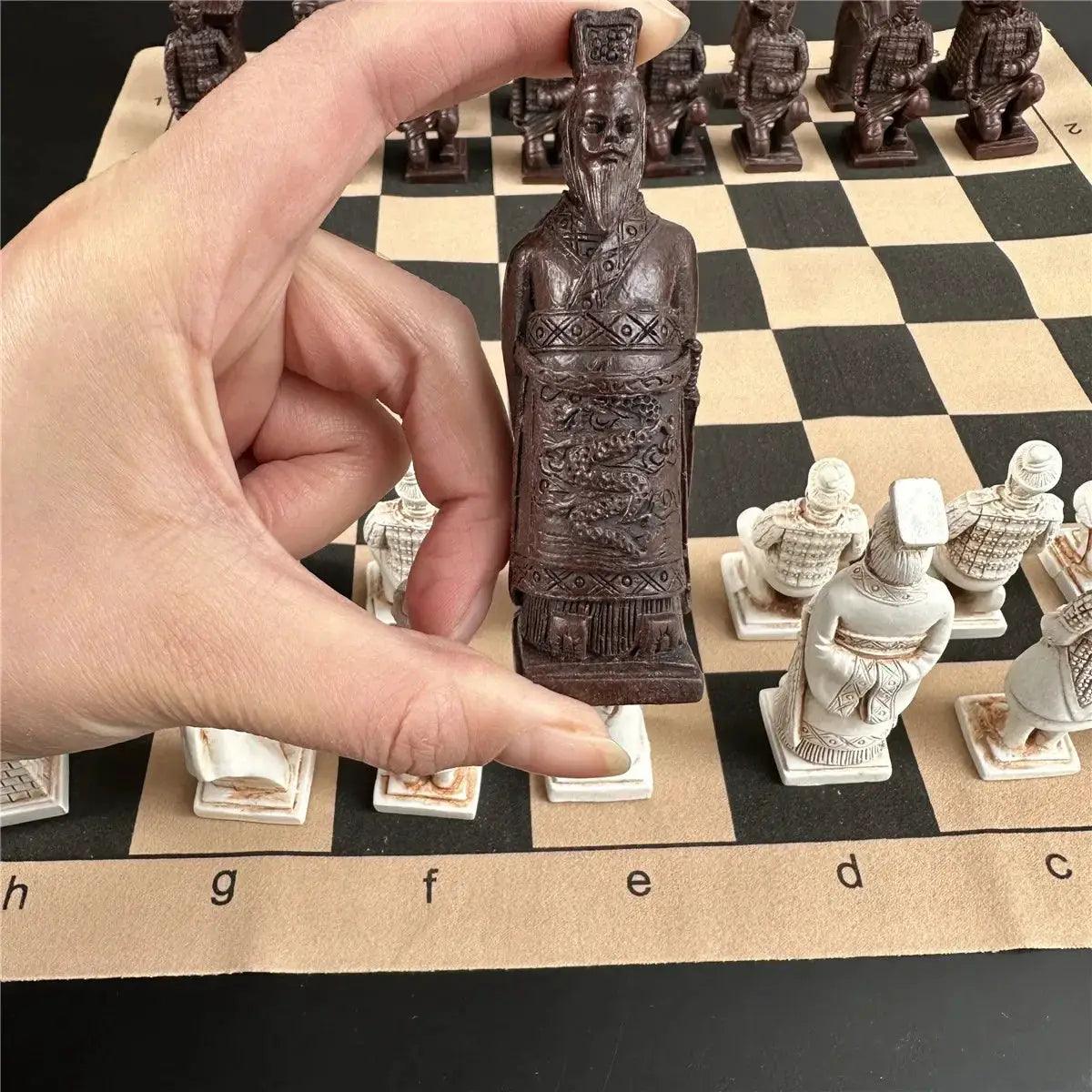  Ancient Terracotta Resin Chess Set With Leather Board -  ToylandEU™