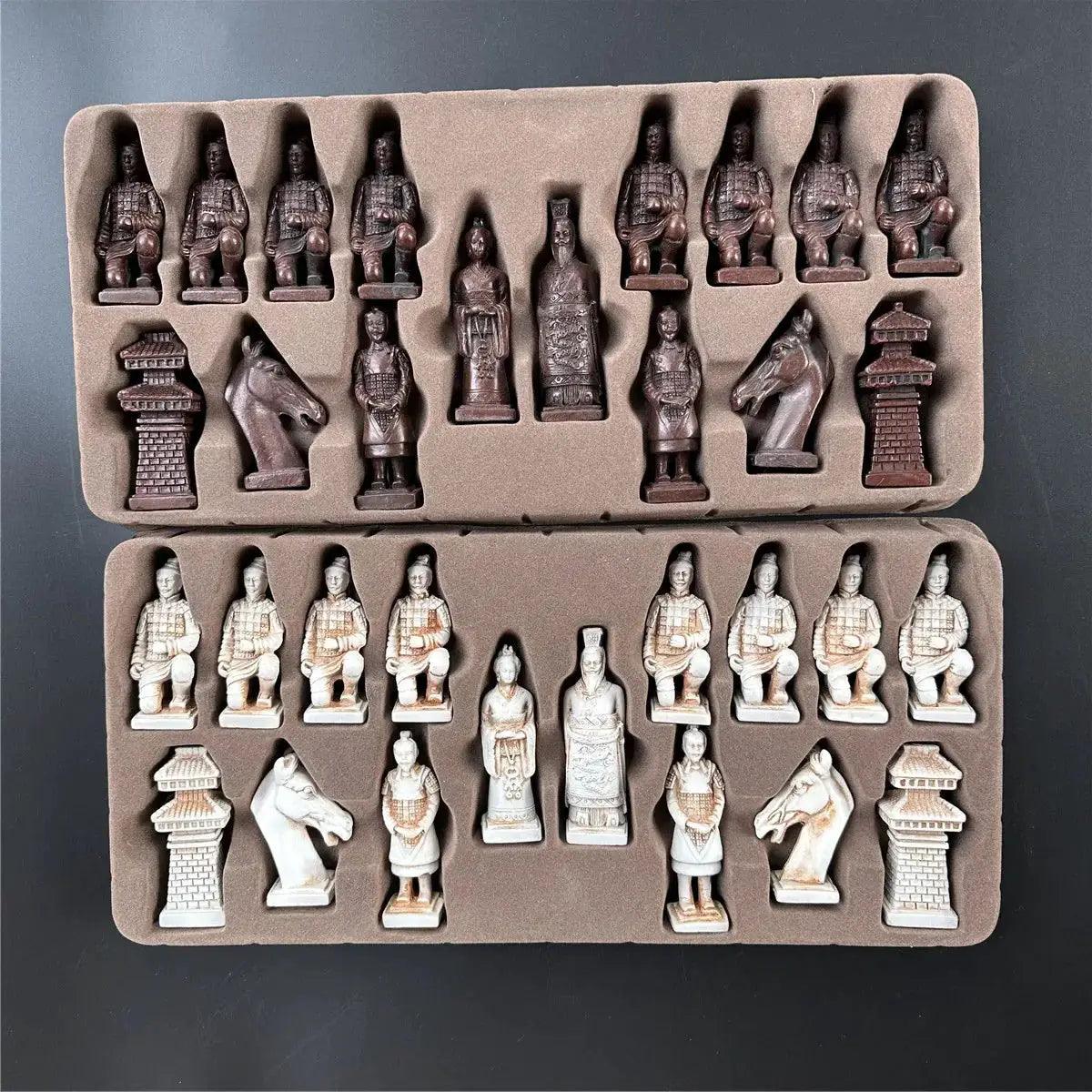  Ancient Terracotta Resin Chess Set With Leather Board -  ToylandEU™