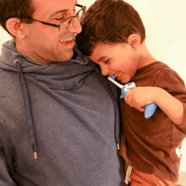 Chompers the Shark Toothbrush for Kids With Bonus Brush Head - ToylandEU