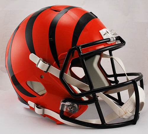 Cincinnati Bengals Deluxe Replica Speed Helmet Display - ToylandEU