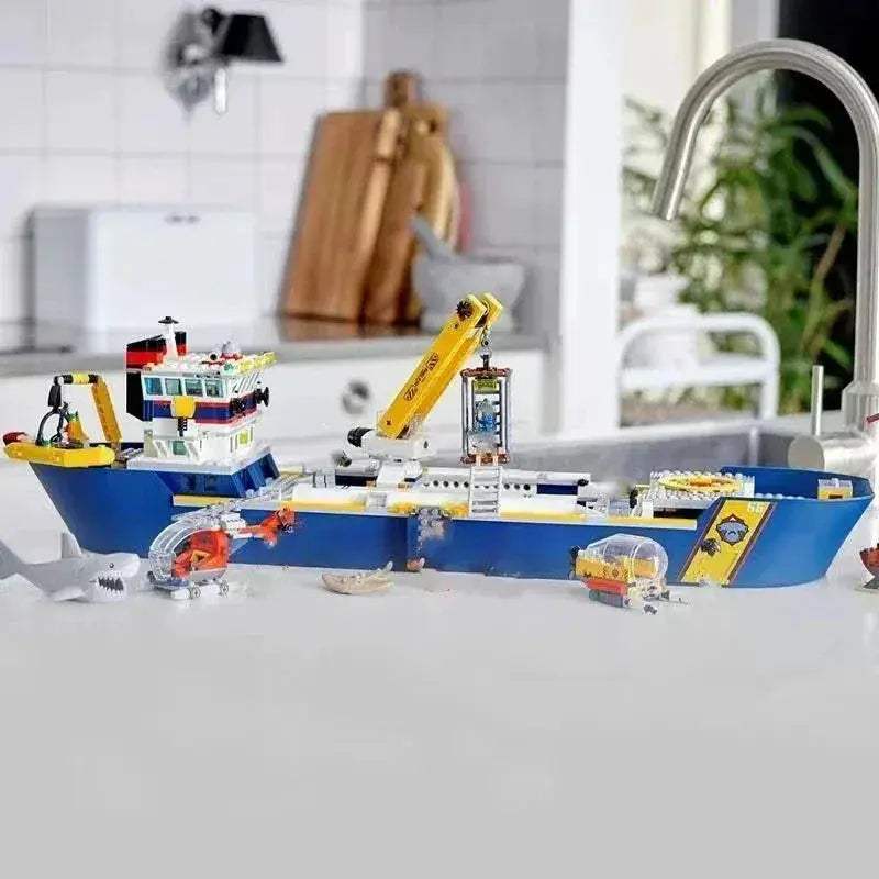 City Cruise Ship Building Blocks For Kids Educational Toy - ToylandEU