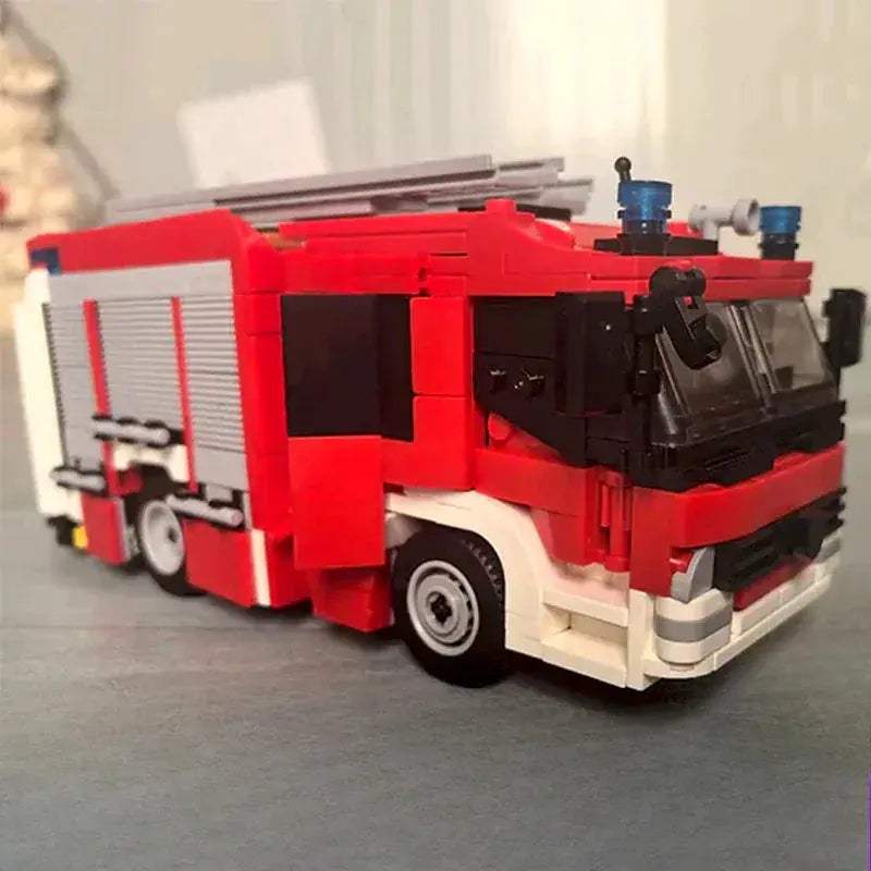 City Fire Truck Building Blocks Set With Rescue Ladder - ToylandEU