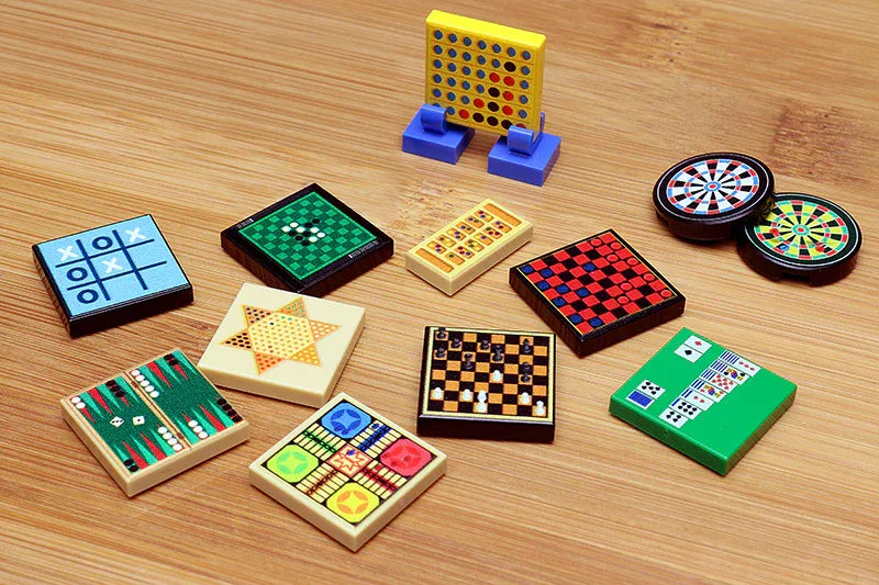 LEGO Figure Board Games Pack With 12 Printed Tiles That Snap Onto Pegged LEGO Surfaces - ToylandEU