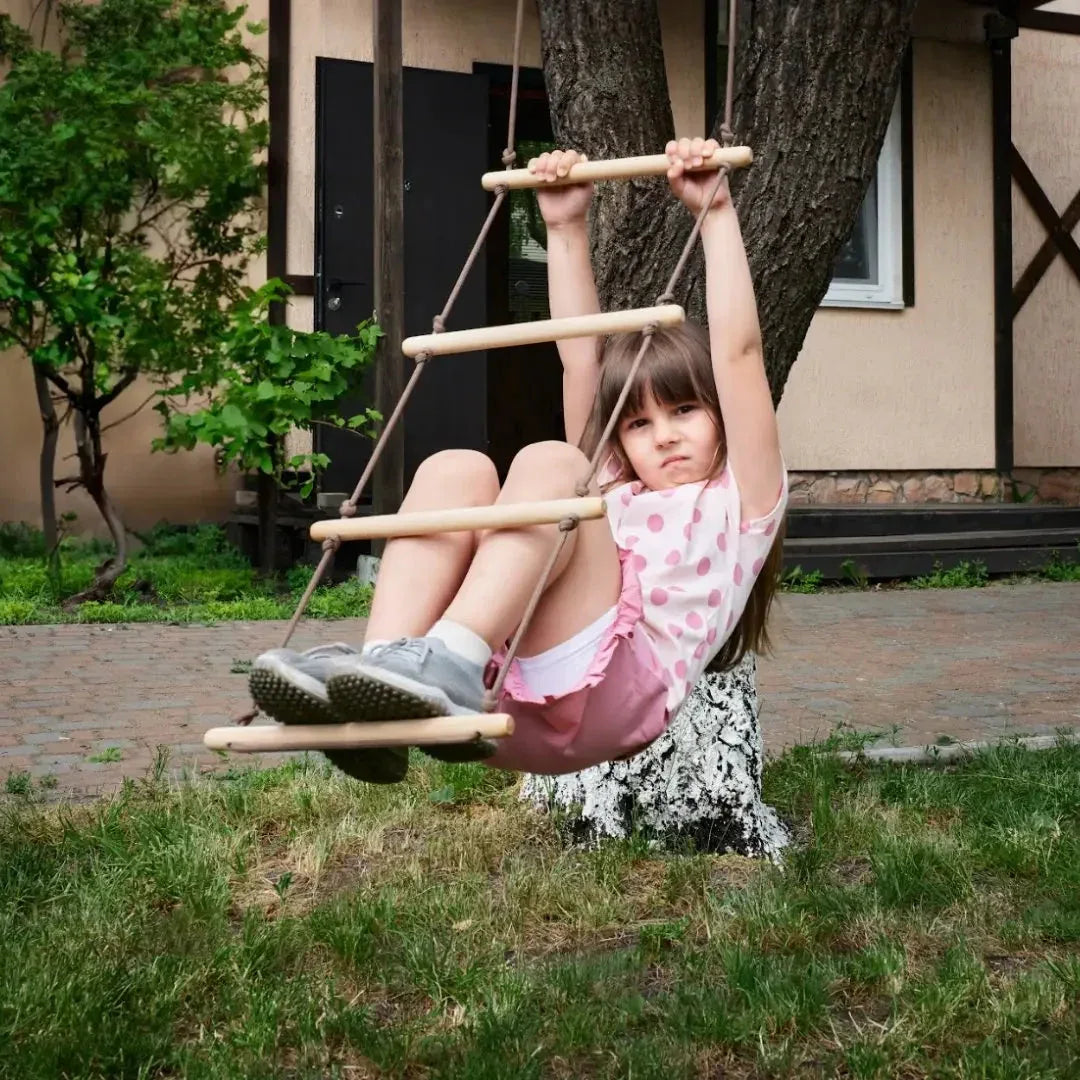 Kids Climbing Rope Ladder Develops Balance And Strength - ToylandEU