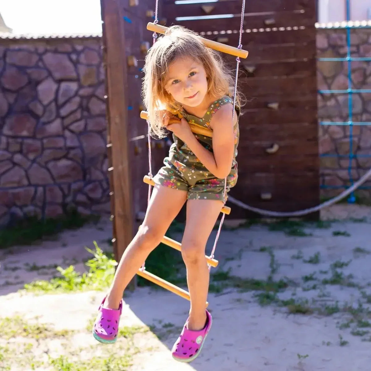 Kids Climbing Rope Ladder Develops Balance And Strength - ToylandEU