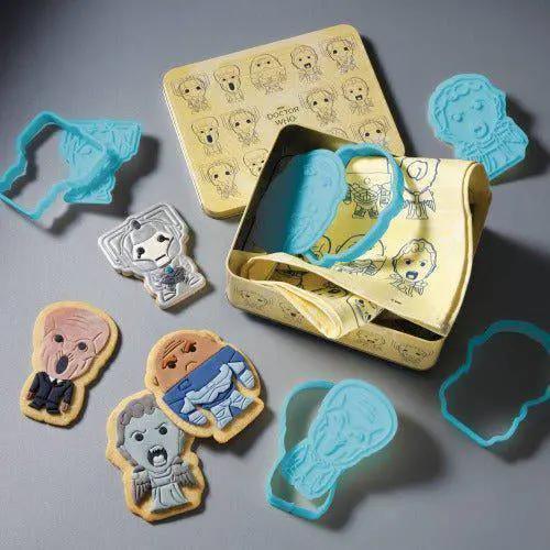  Eaglemoss Doctor Who Monsters Cookie Cutter & Tea Towel Tin -  ToylandEU™
