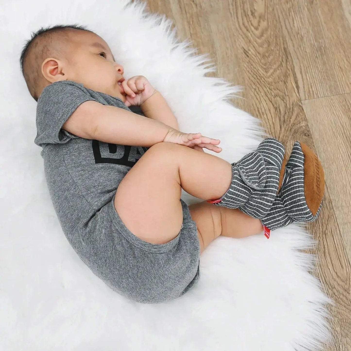  Cozy Anti Slip Baby Shoes 0 To 12M Booties Toyland EU -  ToylandEU™
