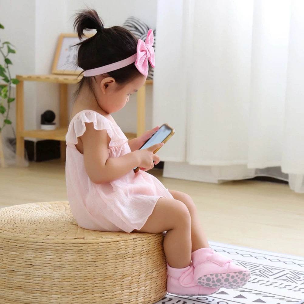 Cozy Plush Winter Booties for Newborns - Soft Sole Anti-slip Toddler Shoes for First Walkers - ToylandEU