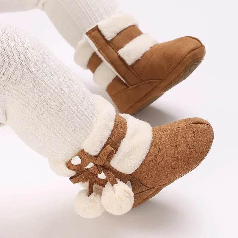  Cozy Winter Crib Boots for Infants - Soft Soled Snow Shoes for Boys and Girls -  ToylandEU™