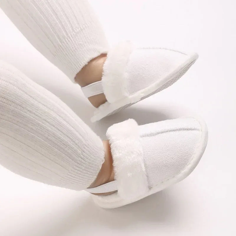 Cozy Woolen Baby Slippers Soft Soled For Newborns And Infants - ToylandEU