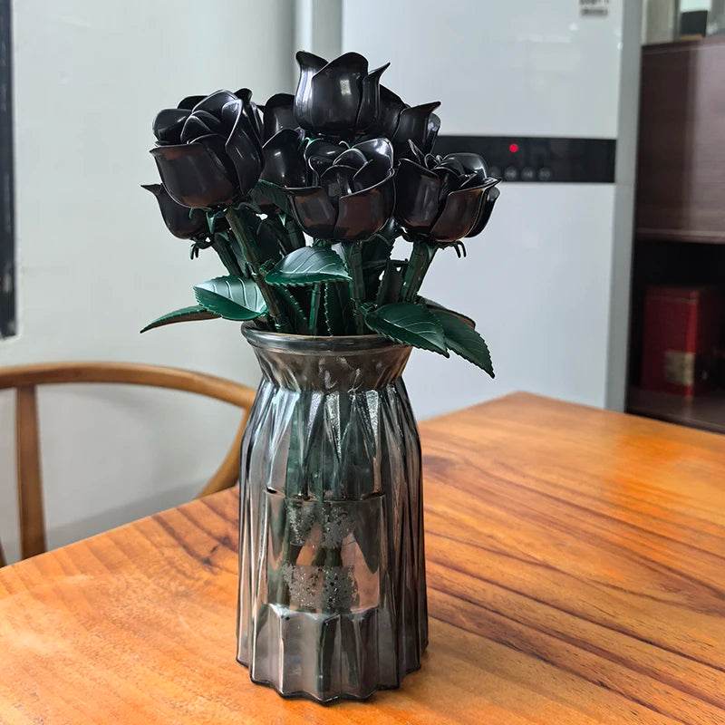 Creative Building Blocks Black Rose Bouquet For Kids - ToylandEU