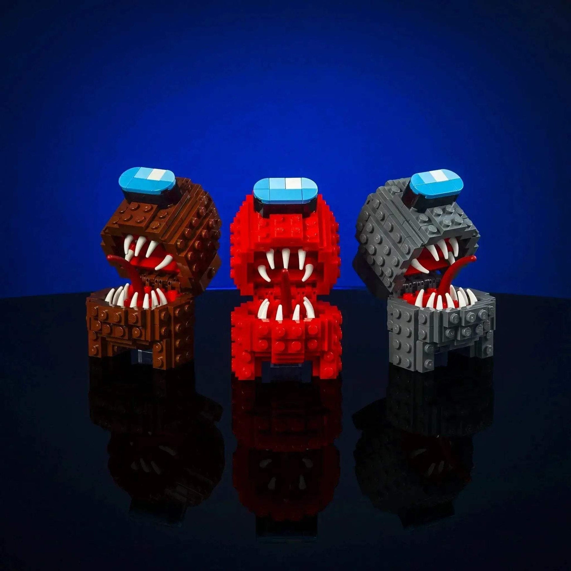Among Us Crewmate And Imposter Figure Set With Split Play - ToylandEU