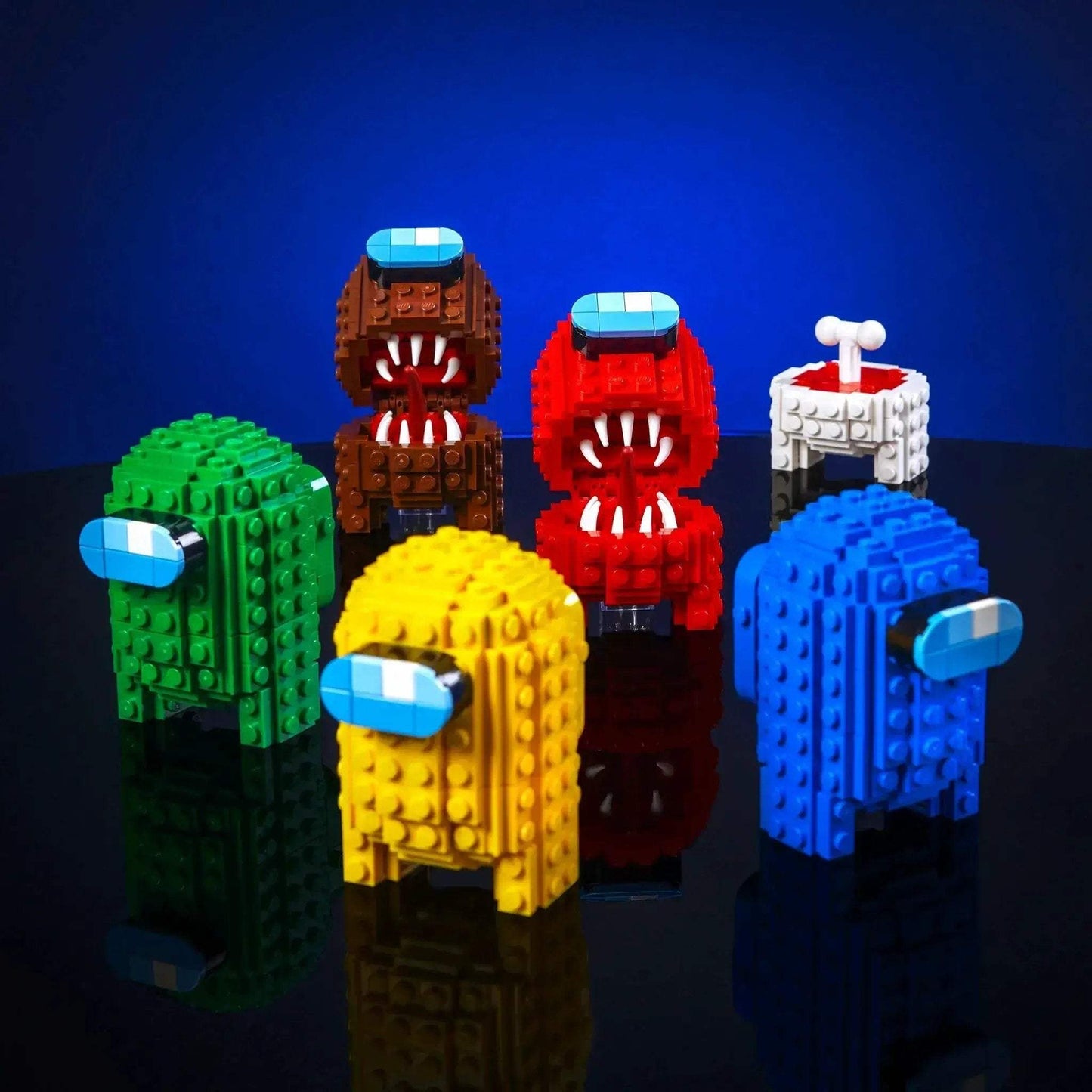 Among Us Crewmate And Imposter Figure Set With Split Play - ToylandEU