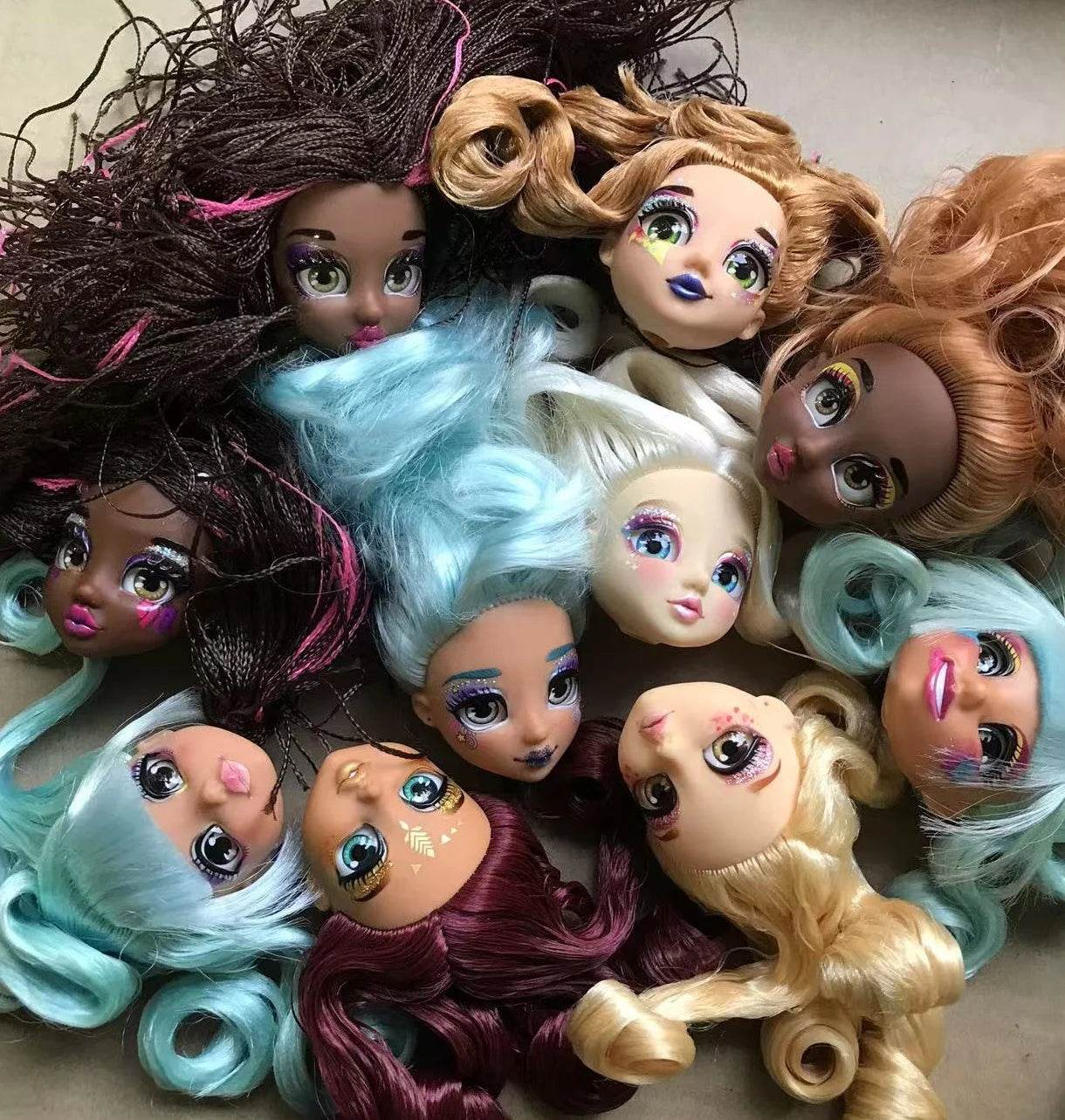 Cute Doll Heads Sparkly Glass Eyes One Sixth Scale Collector - ToylandEU