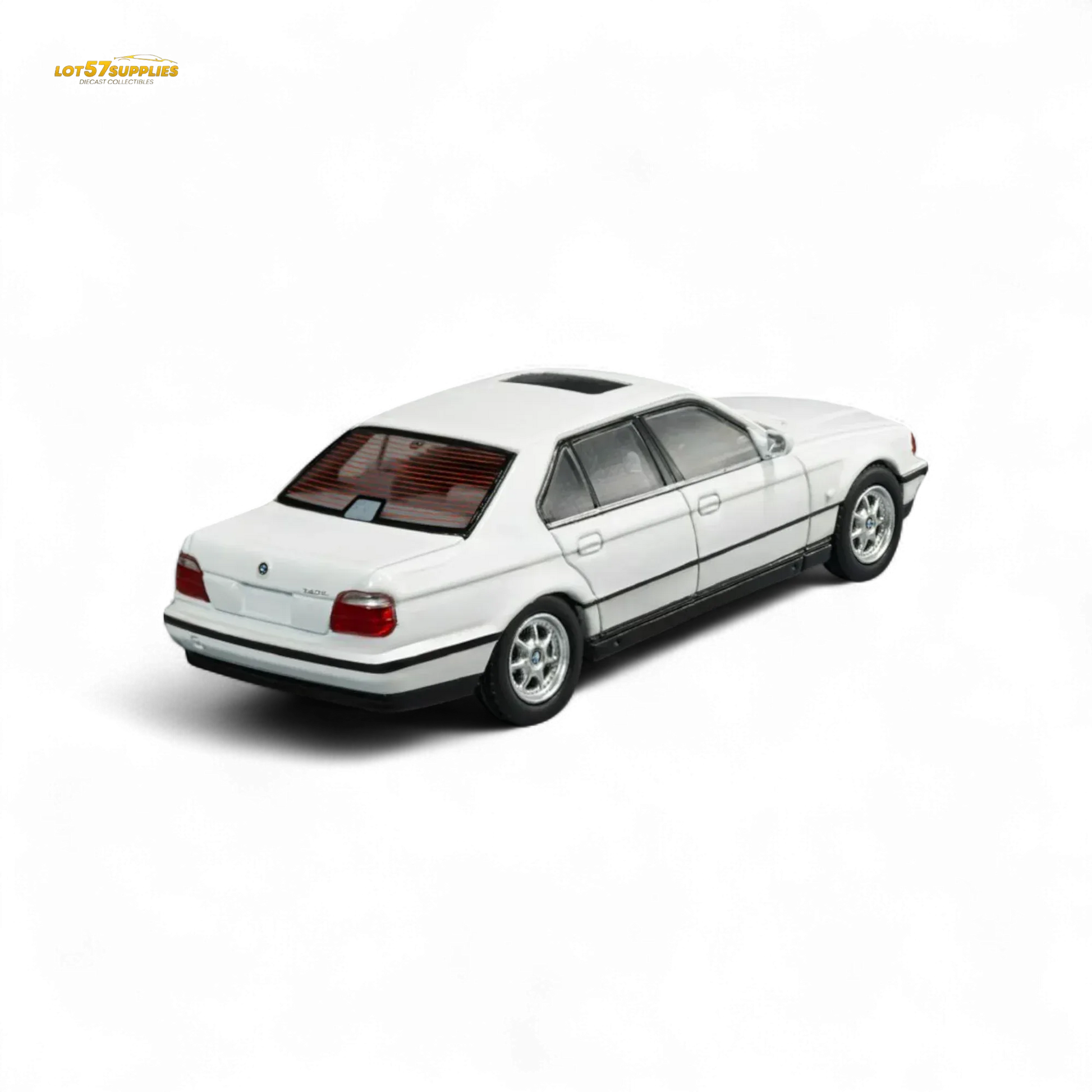 DCM BMW E38 740iL 7-Series in White 1:64 - ToylandEU