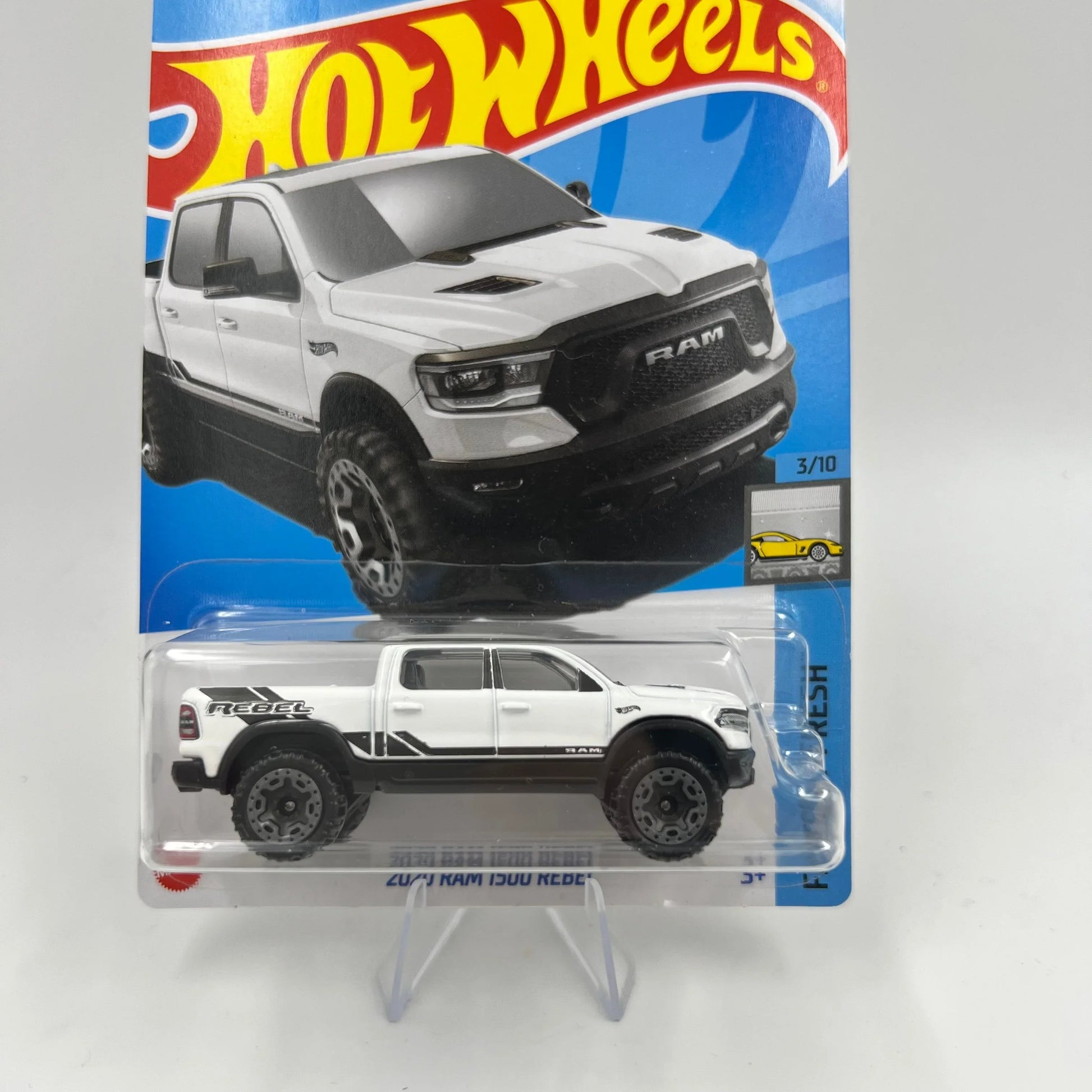 Custom Made Diecast 1:64 + Protector Case Hot wheels for any occasion - ToylandEU