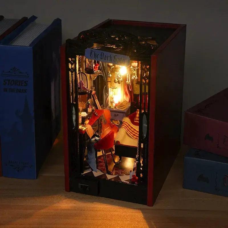  DIY Book Nook Kit Easy Build Wood House Decor -  ToylandEU™
