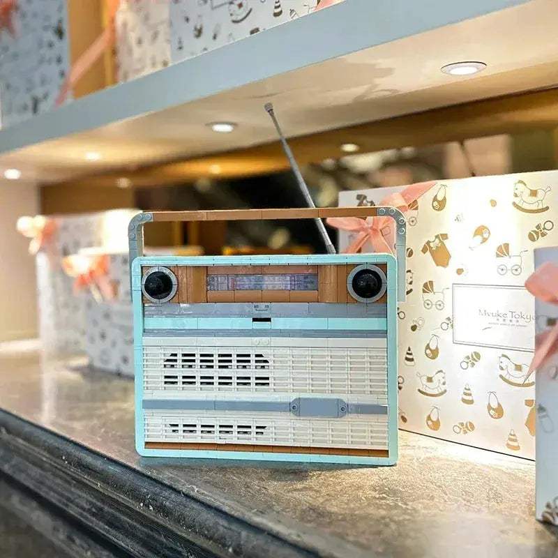 DIY Building Blocks Retro Radio Model for Music Lovers - ToylandEU