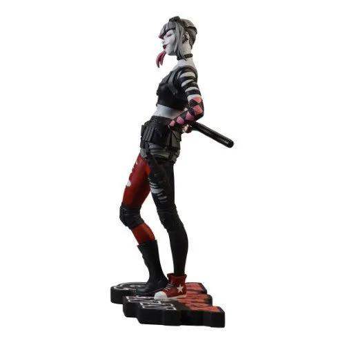 Dc Direct Harley Quinn Black & White By Simone Di Meo Statue - ToyShnip