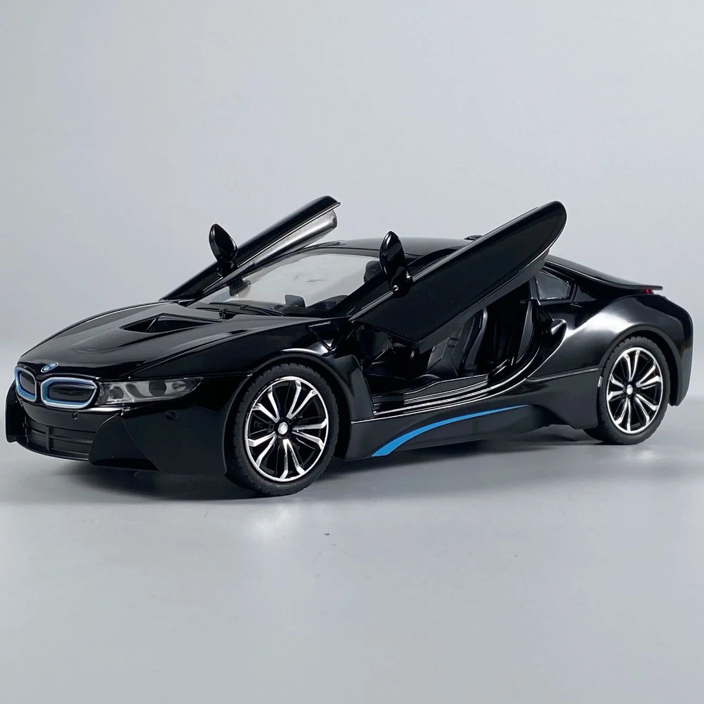 Diecast 1:22 BMW I8 Model Car With Pull Back Action And Lights For Kids - ToylandEU