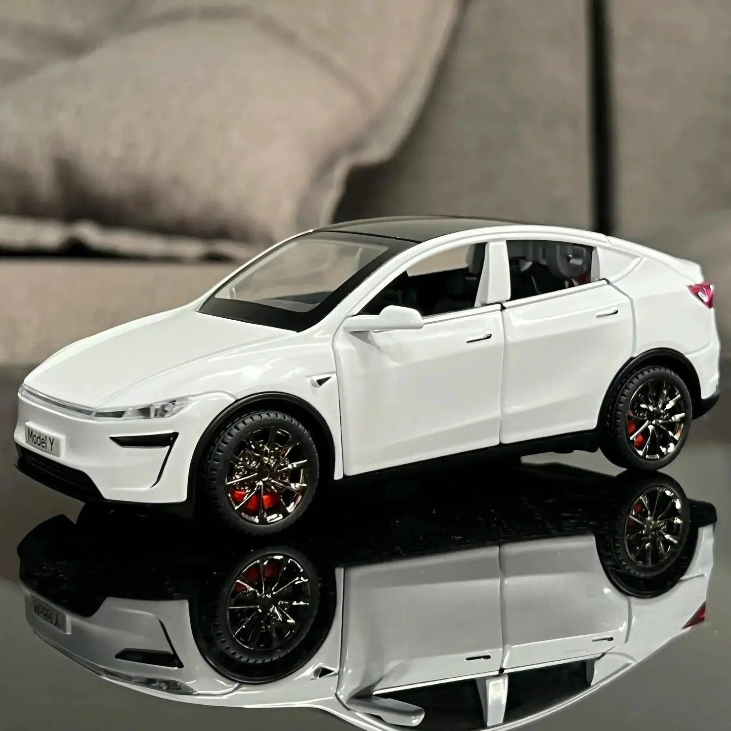    Diecast 1:32 Model Car Sound and Light |   -  ToylandEU™
