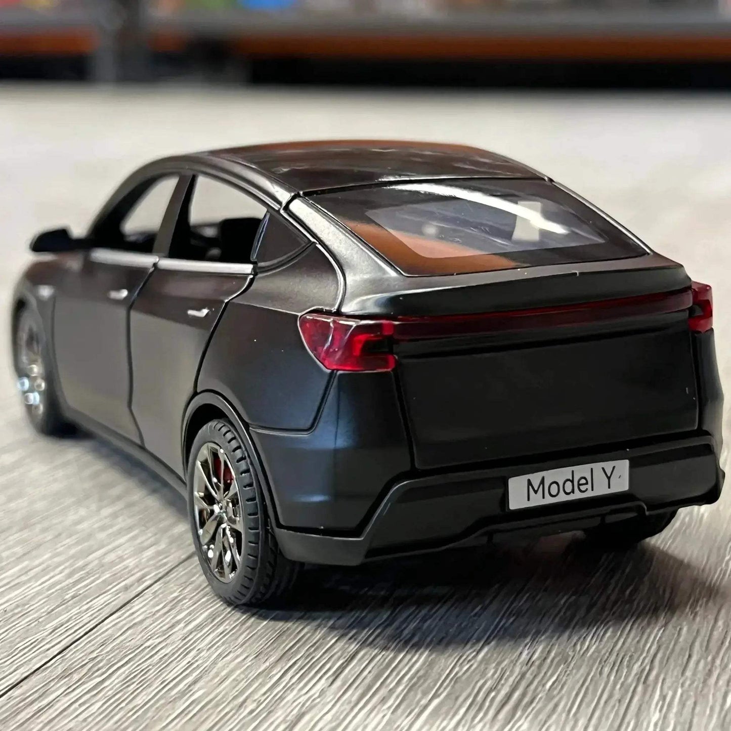    Diecast 1:32 Model Car Sound and Light |   -  ToylandEU™