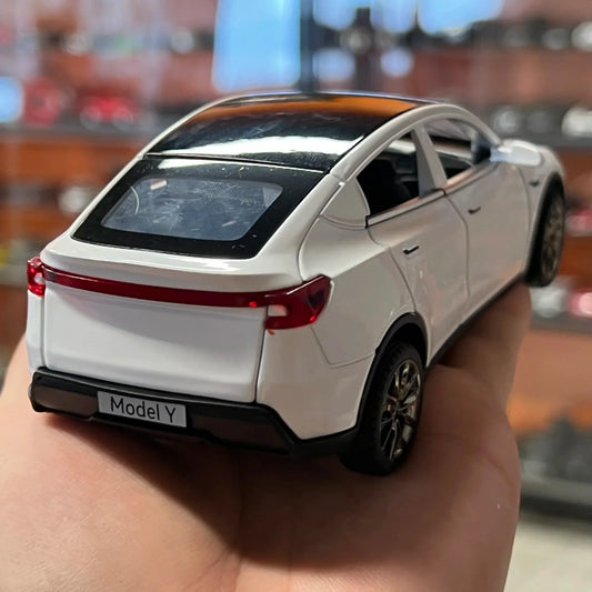 Diecast 1:32 Model Car Sound and Light for Children - ToylandEU