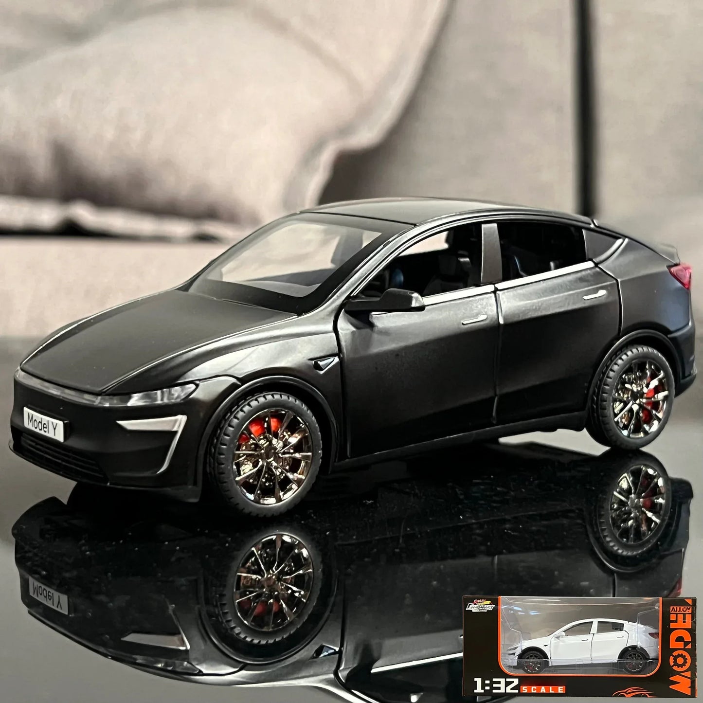 Diecast 1:32 Model Car Sound and Light for Children - ToylandEU