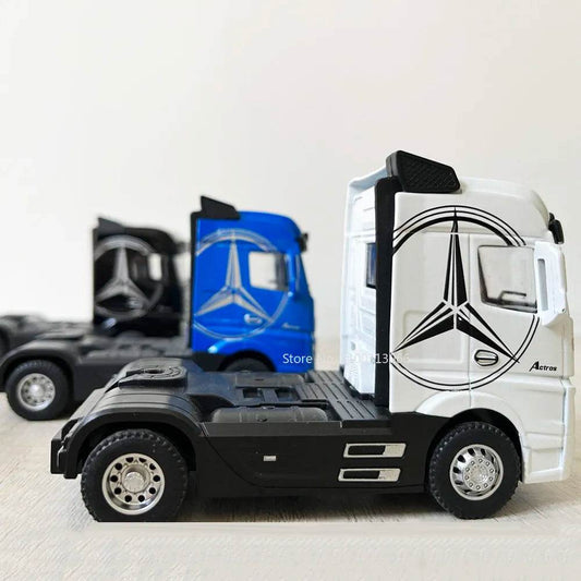 Diecast 1:50 Scale Truck with Lights, Sounds & Container Fun - ToylandEU