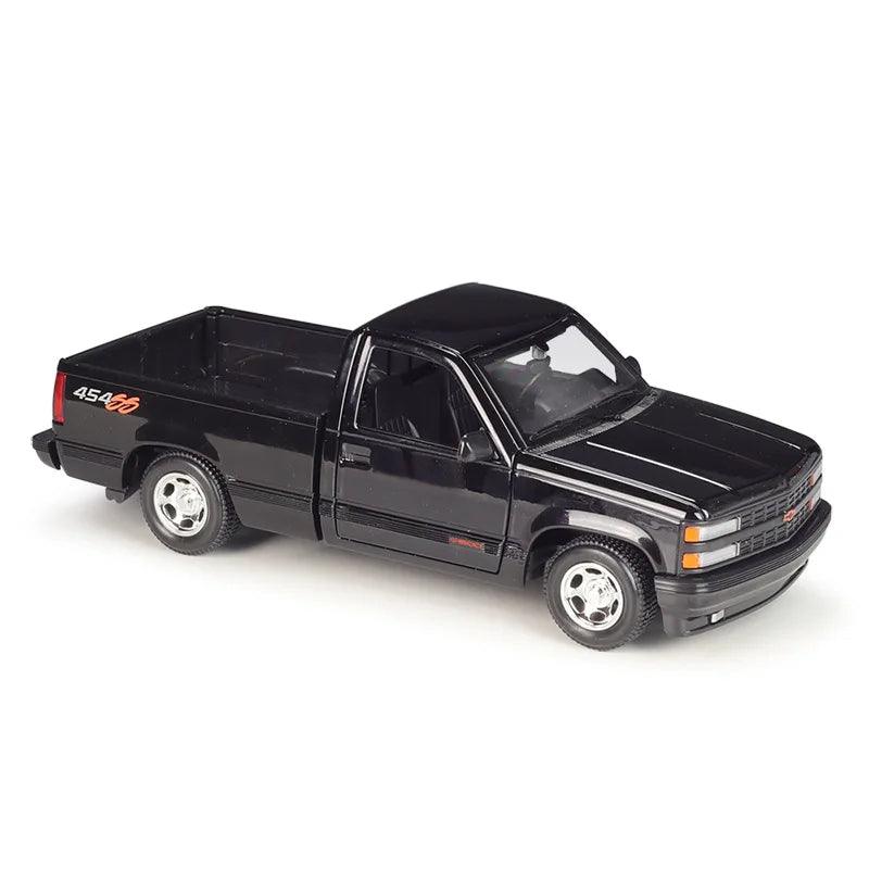  Diecast Car 1 24 Chevy 454SS 1993 Maisto Toylandeu 