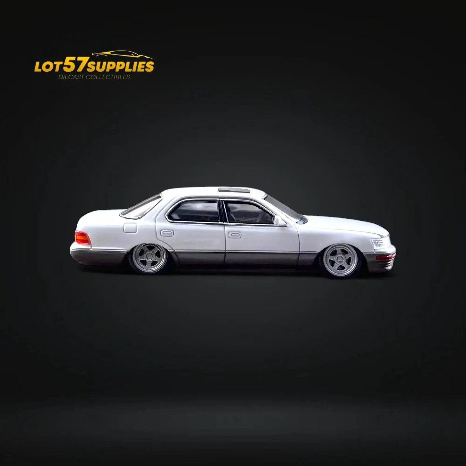  Fine works64 Lexus LS400 White/Gray Double Stanced 1:64 -  ToylandEU™