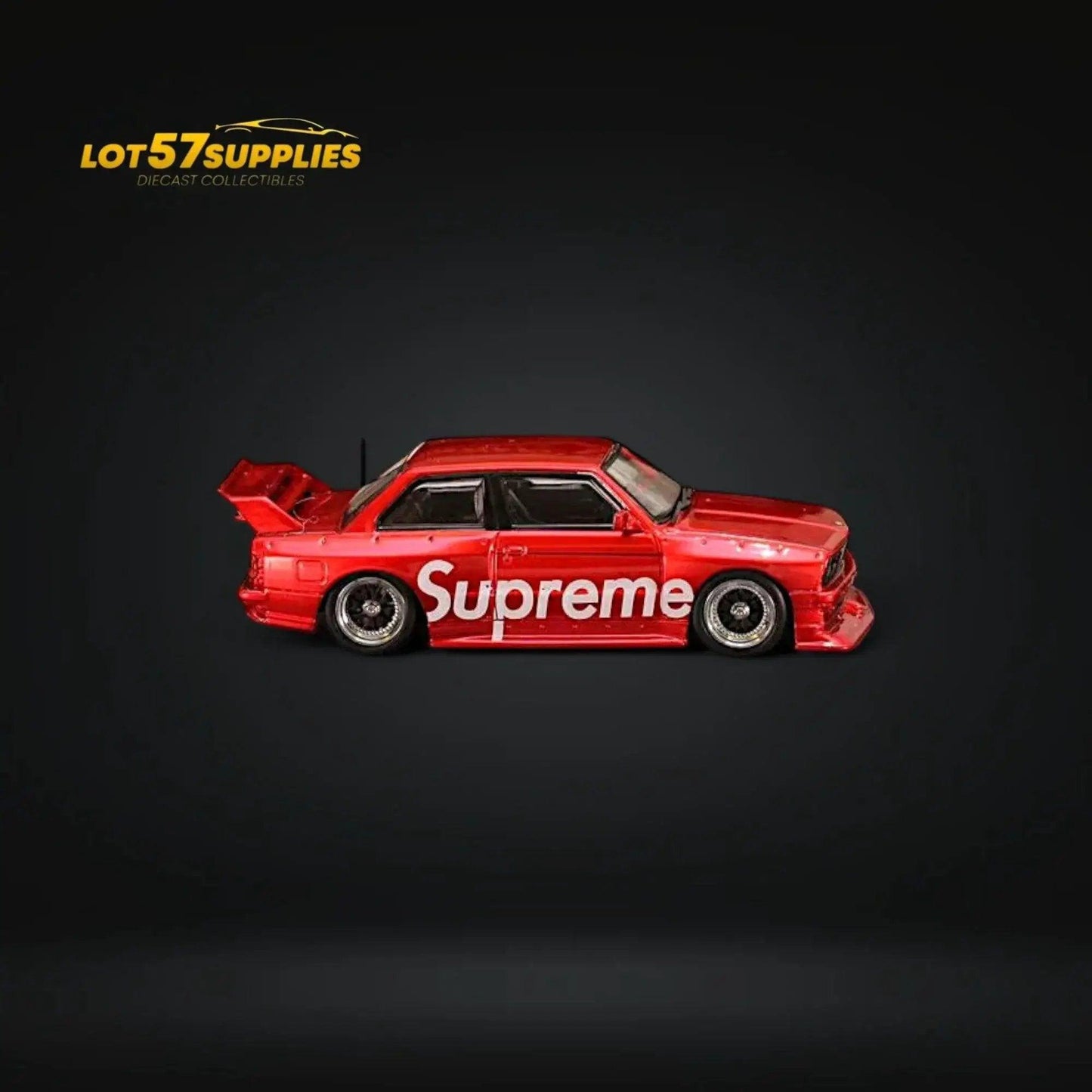  Street Weapon BMW E30 SUP Red Livery 1:64 -  ToylandEU™
