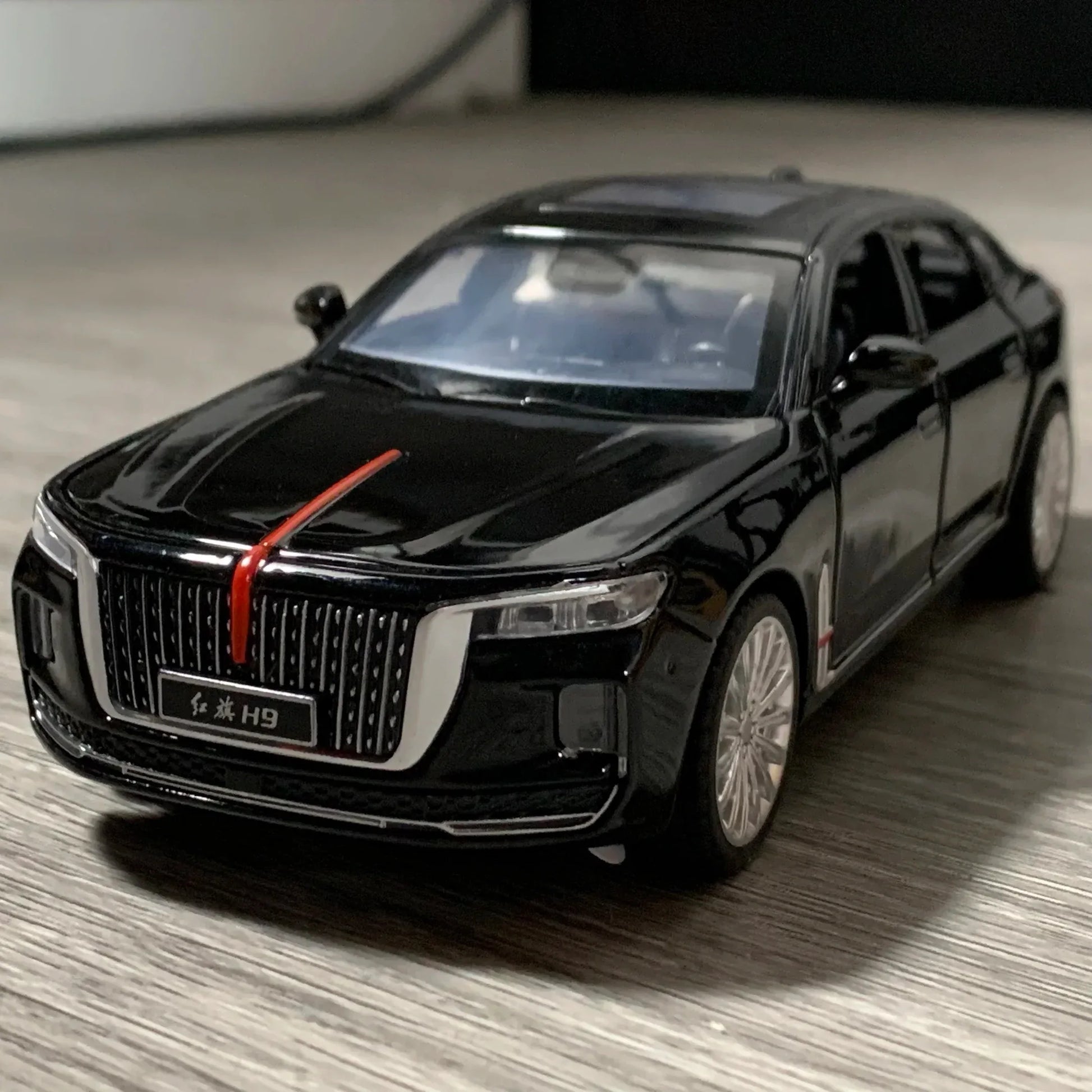 Diecast Car Hongqi H9 1 to 32 Scale Alloy Model for Collectors - ToylandEU