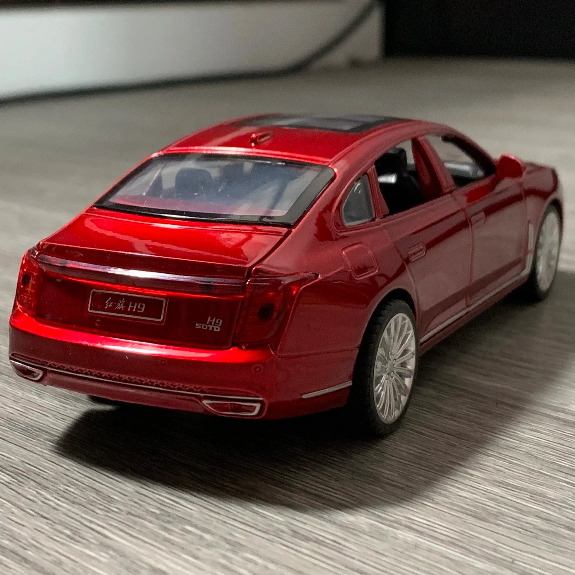 Diecast Car Hongqi H9 1 to 32 Scale Alloy Model for Collectors - ToylandEU