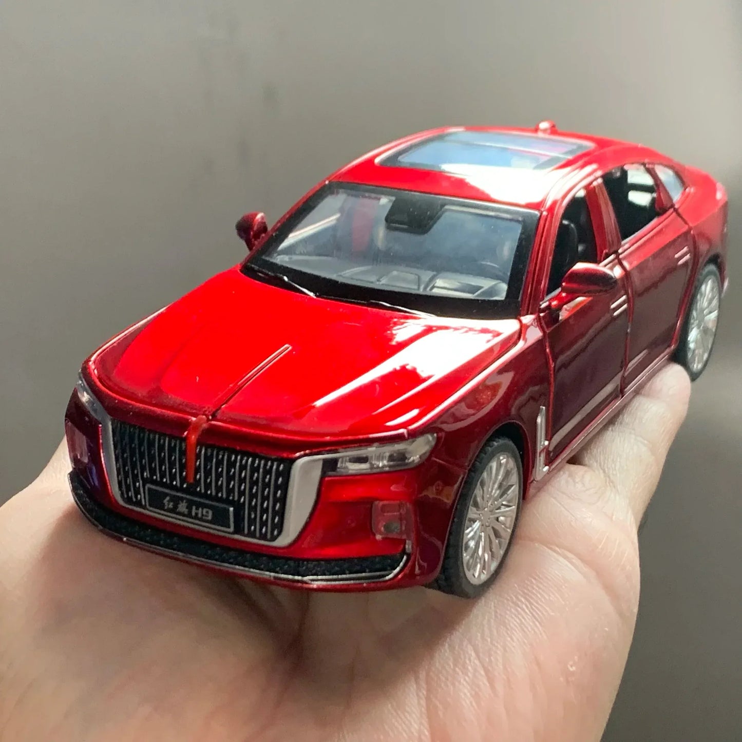 Diecast Car Hongqi H9 1 to 32 Scale Alloy Model for Collectors - ToylandEU