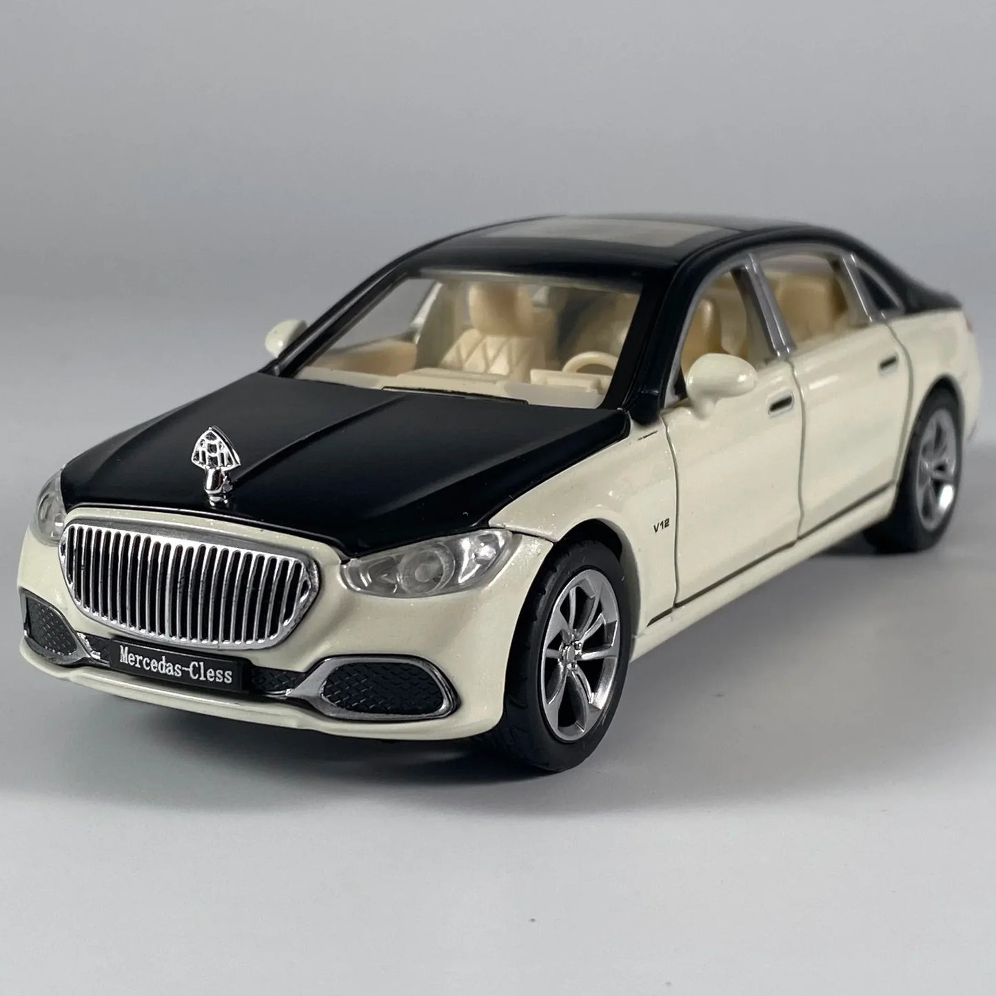 Diecast Car Model 1 To 32 Benz Maybach S680 Sound Light For Collectors - ToylandEU